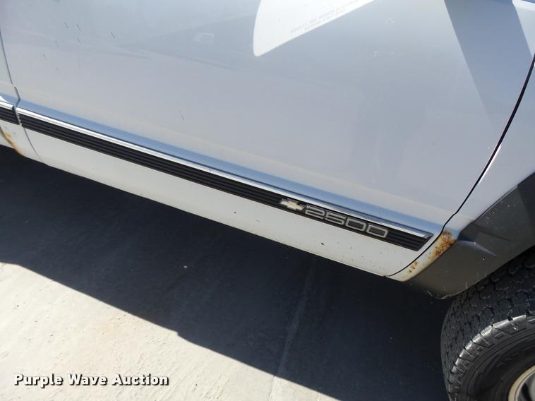 image for item CC9399 1999 Chevrolet 2500 pickup truck