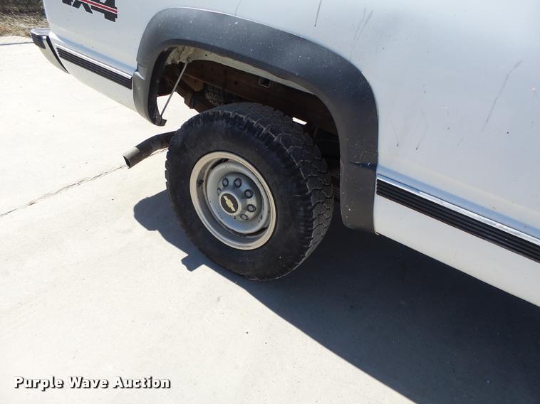 image for item CC9399 1999 Chevrolet 2500 pickup truck