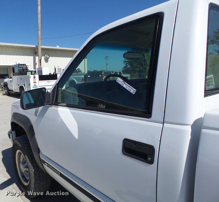 image for item CC9399 1999 Chevrolet 2500 pickup truck