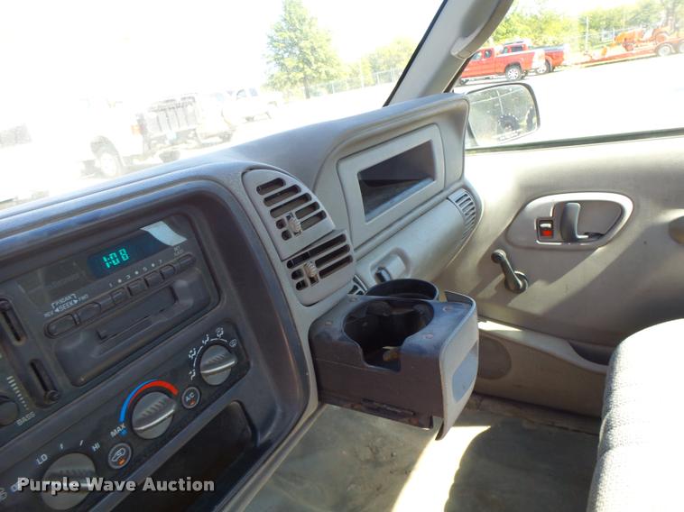 image for item CC9399 1999 Chevrolet 2500 pickup truck