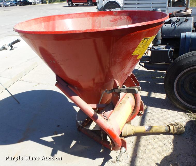 image for item CC9403 2005 Cosmo 500 fertilizer spreader