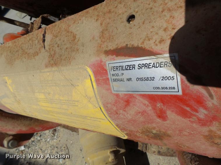 image for item CC9403 2005 Cosmo 500 fertilizer spreader