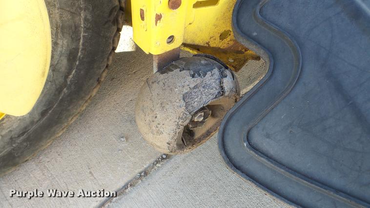 image for item DA2906 John Deere 345 lawn mower