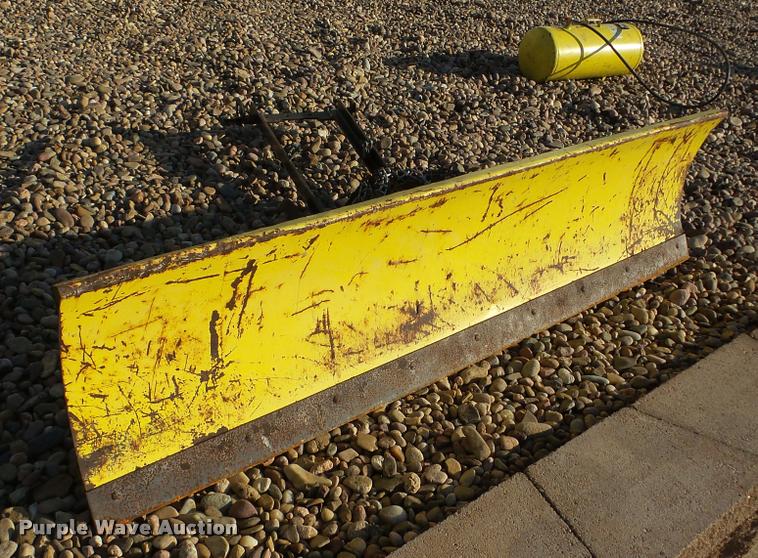 image for item DA2906 John Deere 345 lawn mower