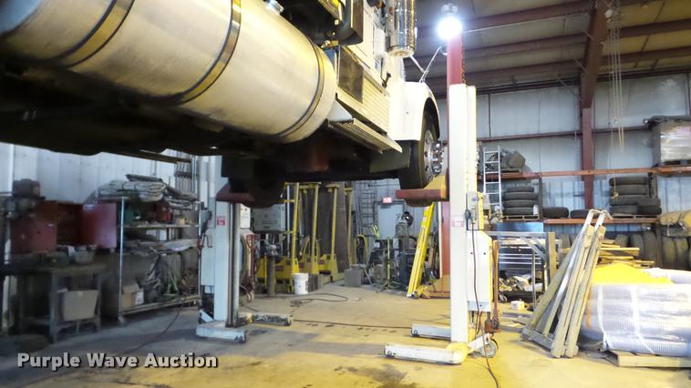 image for item DA2913 Stertil Koni ST-1072 truck lift