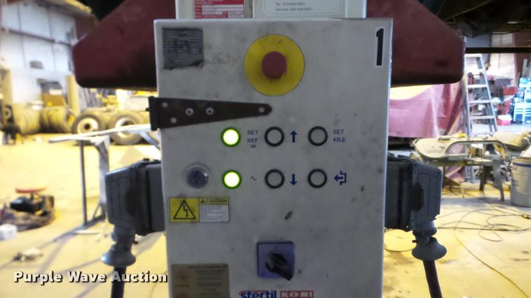 image for item DA2913 Stertil Koni ST-1072 truck lift