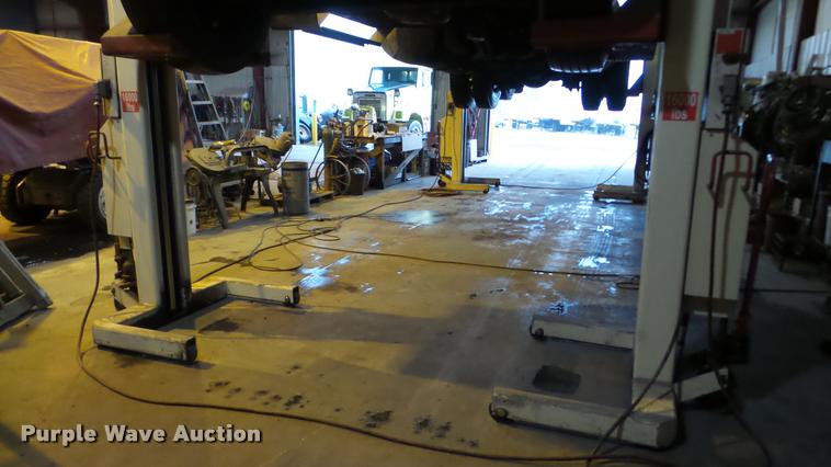 image for item DA2913 Stertil Koni ST-1072 truck lift