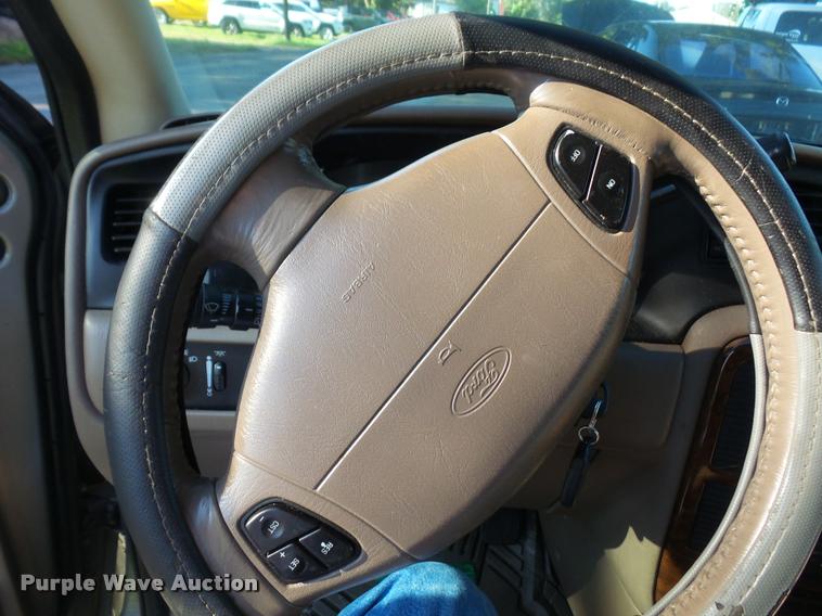 image for item DA3949 2000 Ford Windstar van
