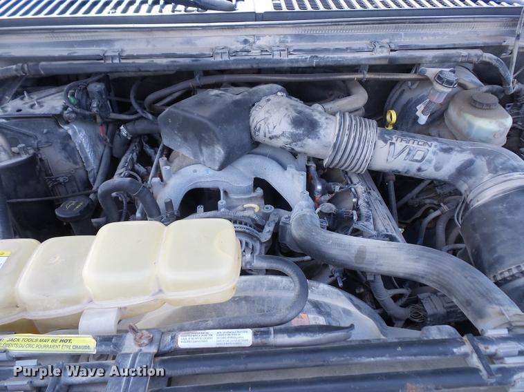 image for item DA3956 2002 Ford F350 Super Duty pickup truck cab and chassis