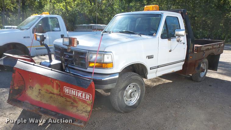 image for item DA3995 1997 Ford F350 pickup truck