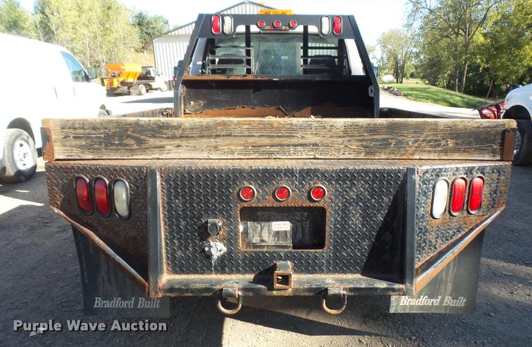 image for item DA3995 1997 Ford F350 pickup truck