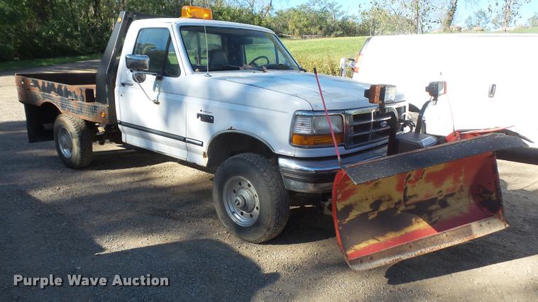 image for item DA3995 1997 Ford F350 pickup truck