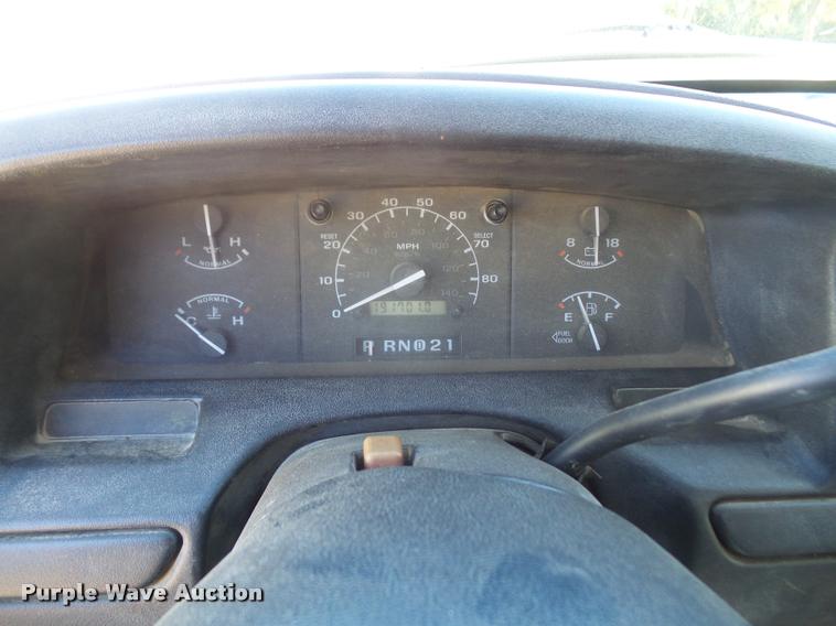 image for item DA3995 1997 Ford F350 pickup truck