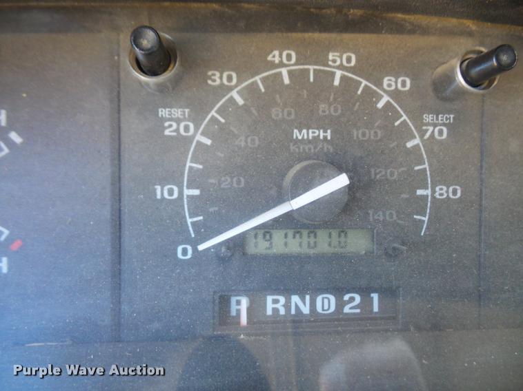 image for item DA3995 1997 Ford F350 pickup truck