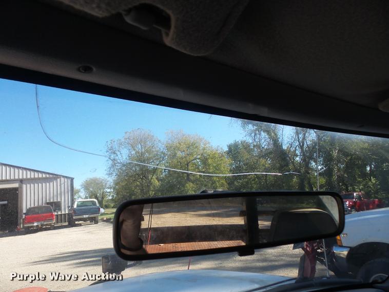 image for item DA3995 1997 Ford F350 pickup truck