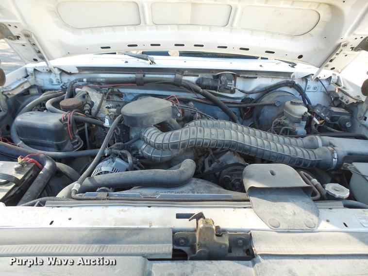 image for item DA3995 1997 Ford F350 pickup truck