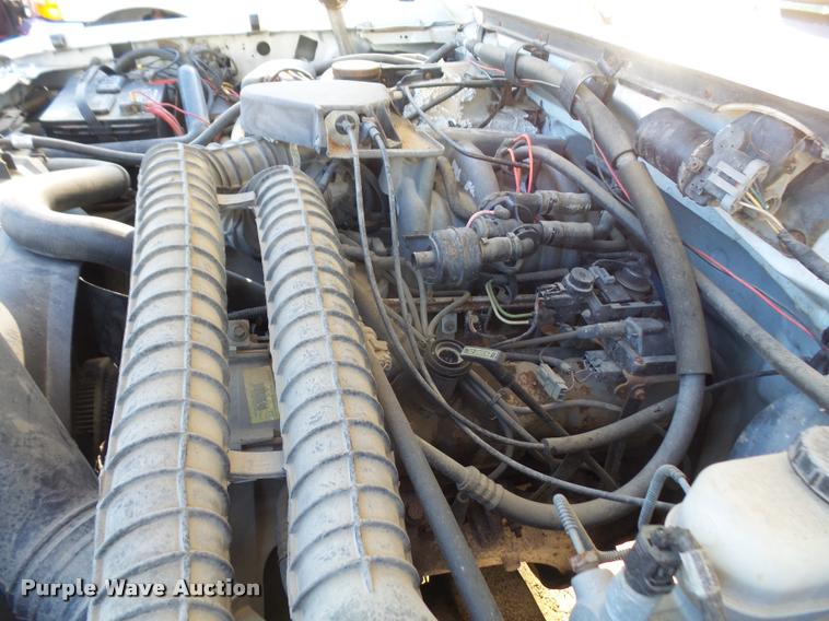 image for item DA3995 1997 Ford F350 pickup truck