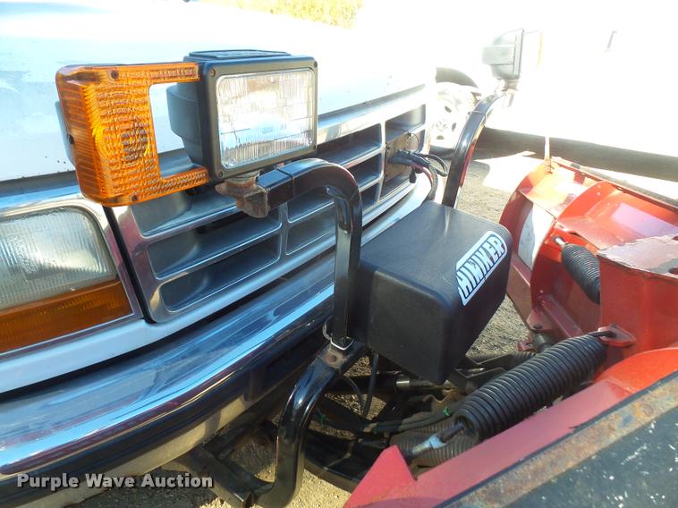 image for item DA3995 1997 Ford F350 pickup truck