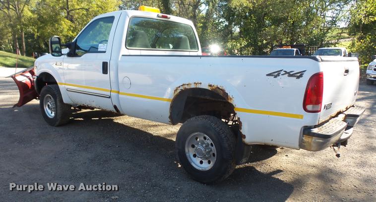 image for item DA3996 2000 Ford F350 Super Duty pickup truck