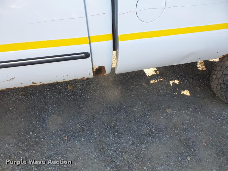 image for item DA3996 2000 Ford F350 Super Duty pickup truck