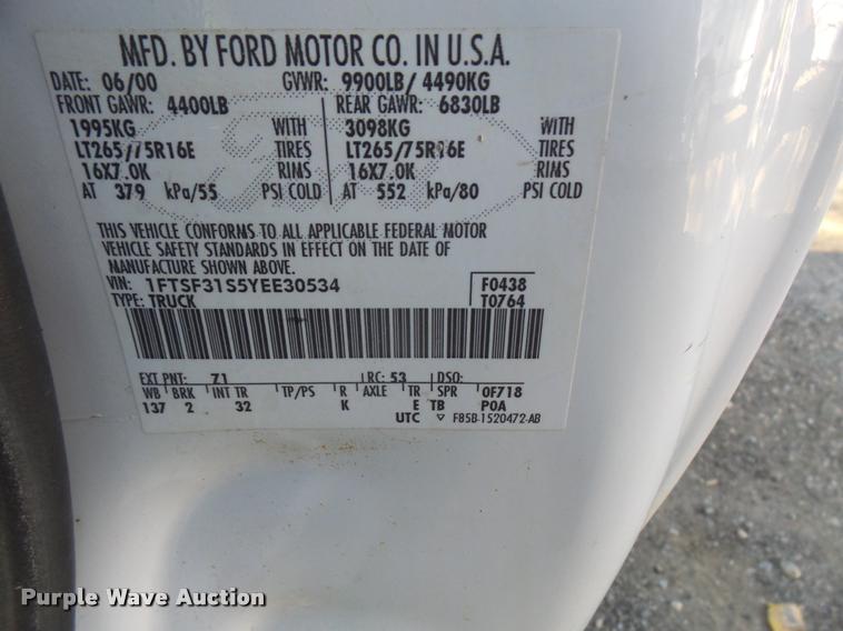 image for item DA3996 2000 Ford F350 Super Duty pickup truck