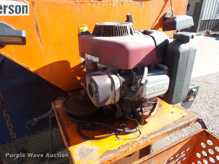 image for item DA3999 Henderson 8XMILD spreader