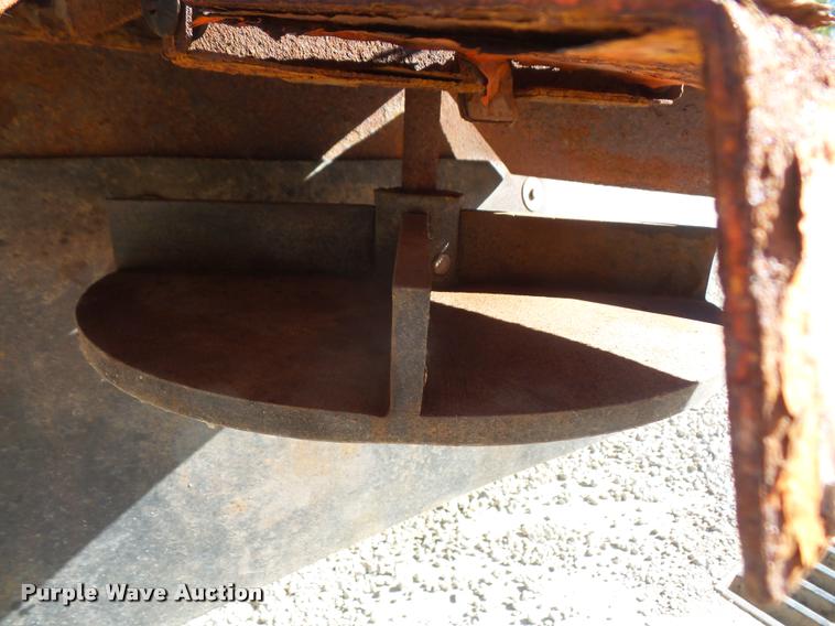 image for item DA3999 Henderson 8XMILD spreader