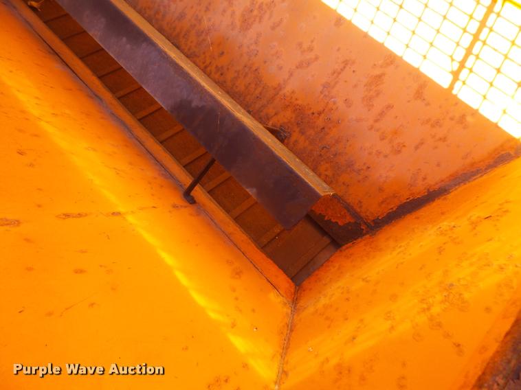 image for item DA3999 Henderson 8XMILD spreader