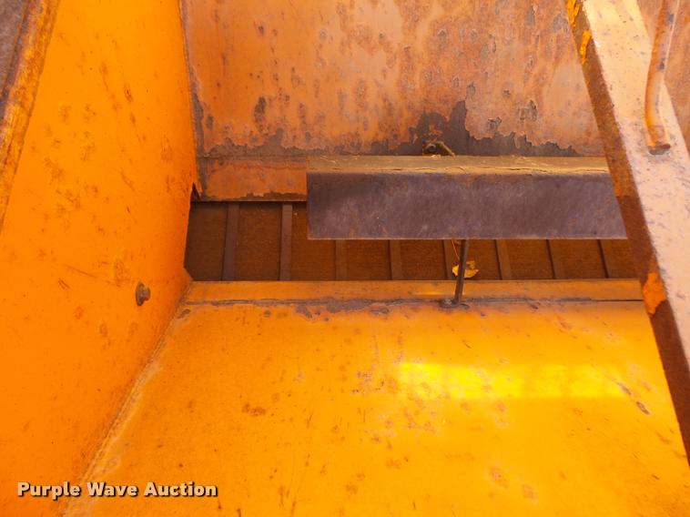 image for item DA3999 Henderson 8XMILD spreader