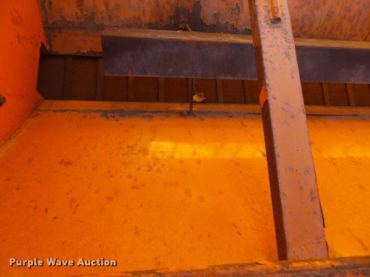 image for item DA3999 Henderson 8XMILD spreader