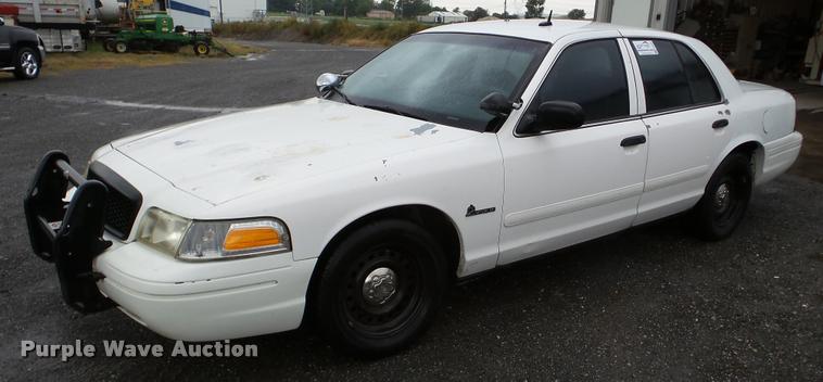 image for item DA8864 2002 Ford Crown Victoria Police Interceptor