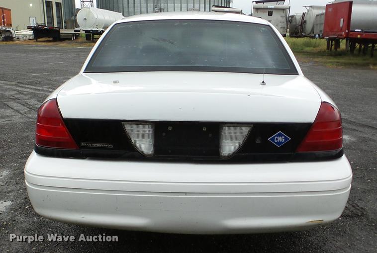 image for item DA8864 2002 Ford Crown Victoria Police Interceptor