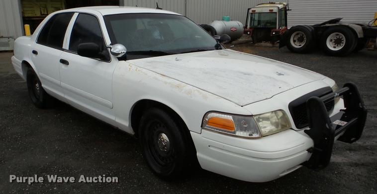 image for item DA8864 2002 Ford Crown Victoria Police Interceptor