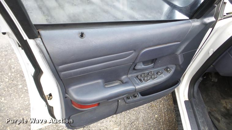 image for item DA8864 2002 Ford Crown Victoria Police Interceptor