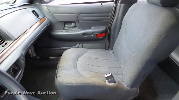 image for item DA8864 2002 Ford Crown Victoria Police Interceptor