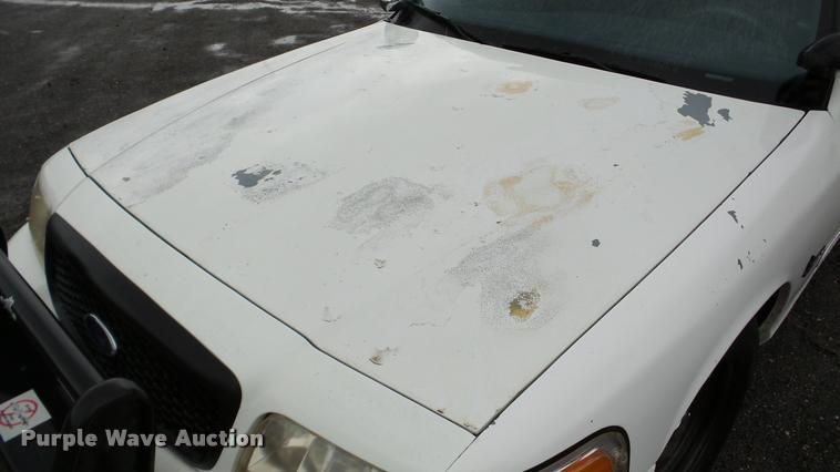 image for item DA8864 2002 Ford Crown Victoria Police Interceptor