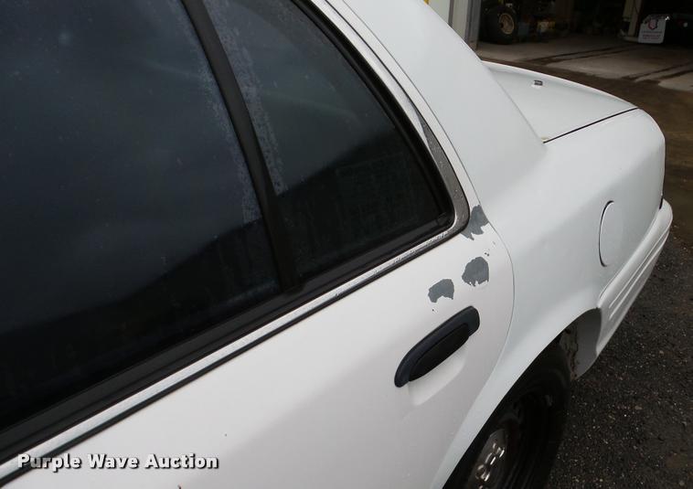 image for item DA8864 2002 Ford Crown Victoria Police Interceptor