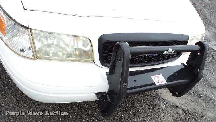 image for item DA8864 2002 Ford Crown Victoria Police Interceptor
