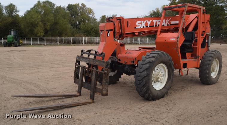 image for item DA9921 JLG Sky Trak B8400 telehandler