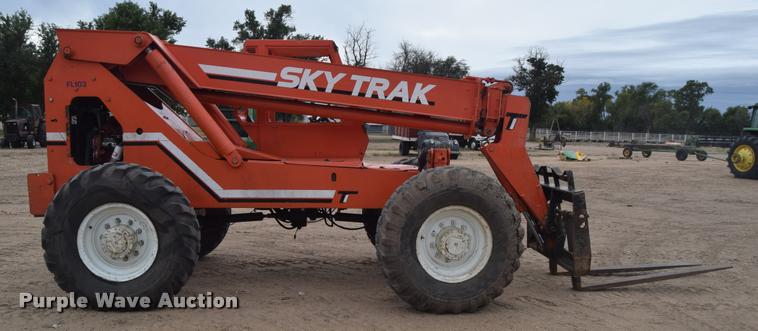 image for item DA9921 JLG Sky Trak B8400 telehandler