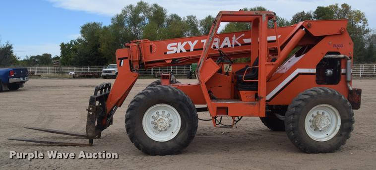 image for item DA9921 JLG Sky Trak B8400 telehandler