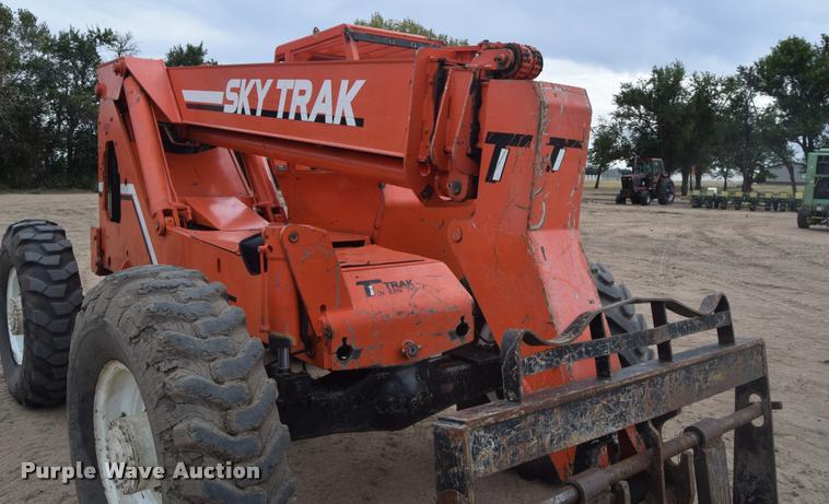 image for item DA9921 JLG Sky Trak B8400 telehandler