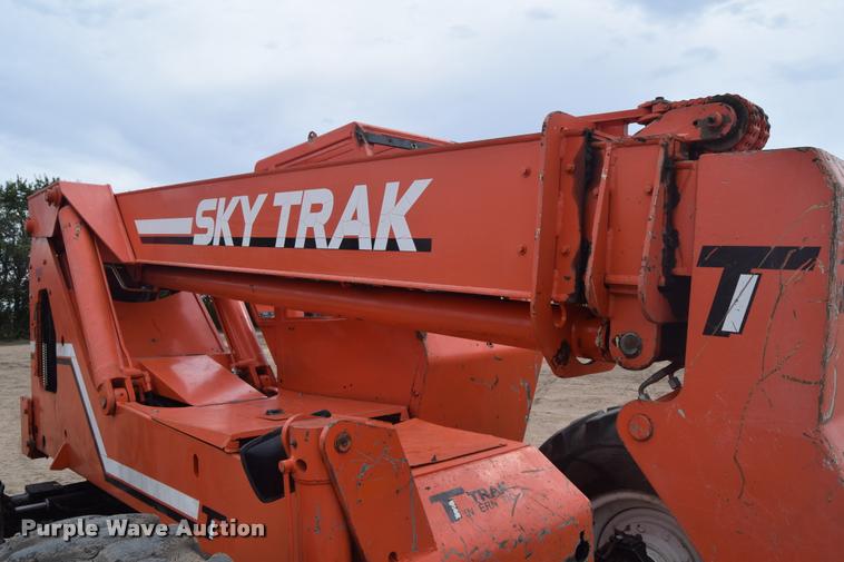 image for item DA9921 JLG Sky Trak B8400 telehandler