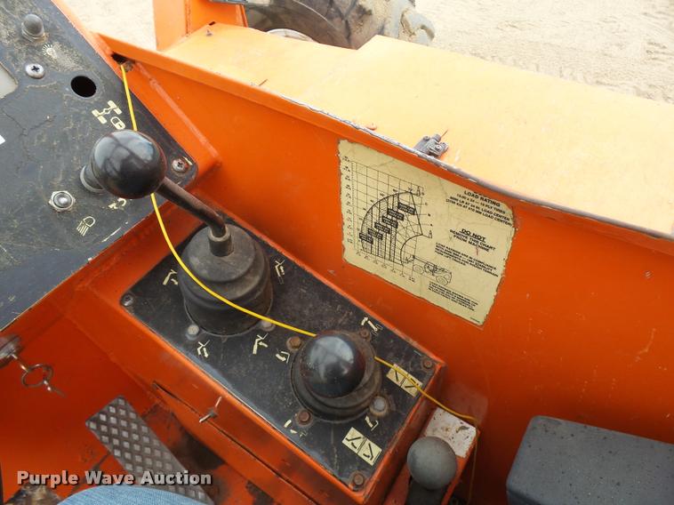 image for item DA9921 JLG Sky Trak B8400 telehandler