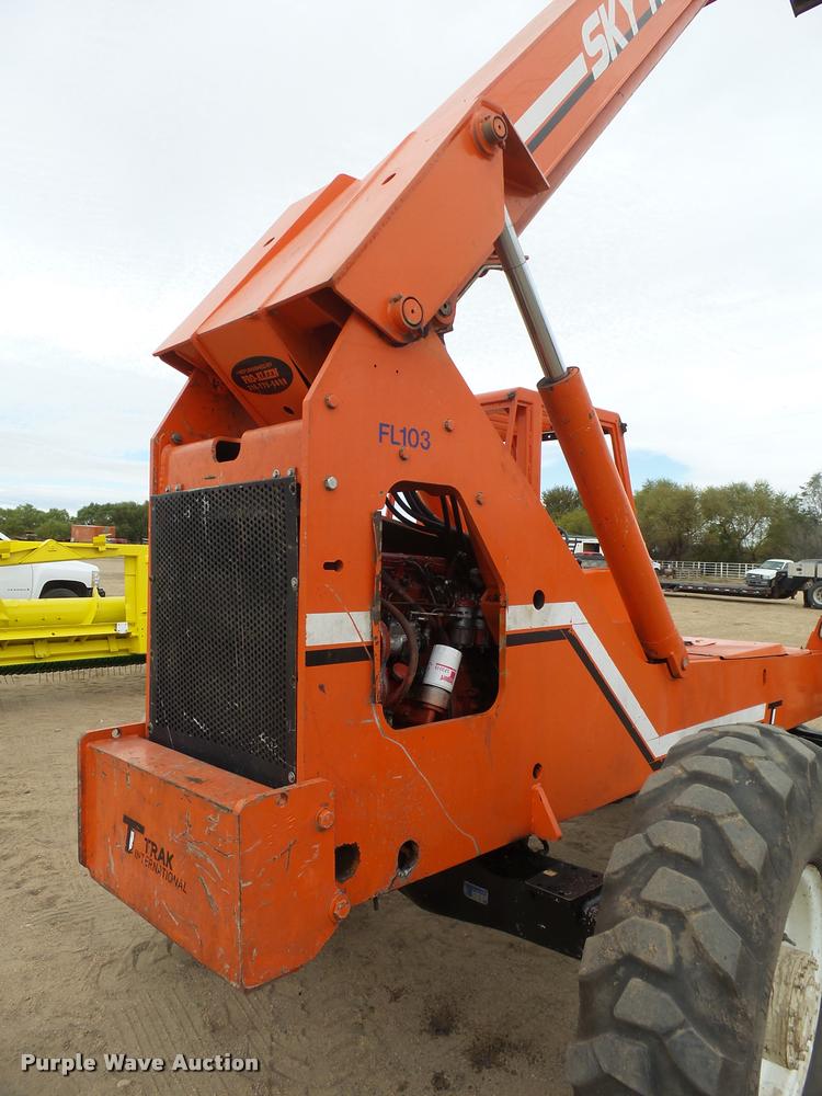 image for item DA9921 JLG Sky Trak B8400 telehandler