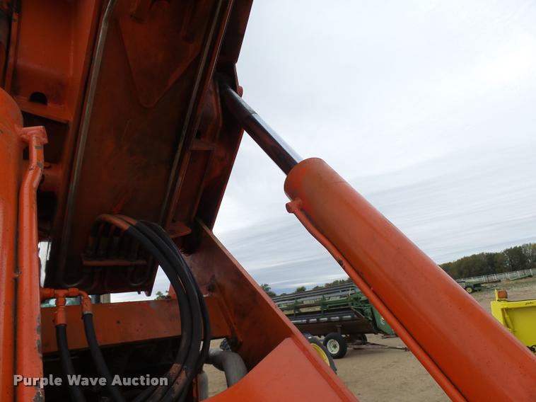 image for item DA9921 JLG Sky Trak B8400 telehandler