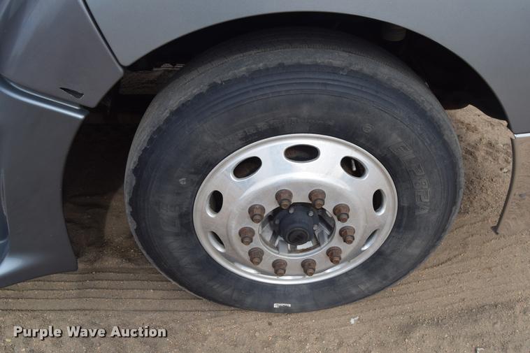 image for item DA9922 2007 Peterbilt 387 semi truck