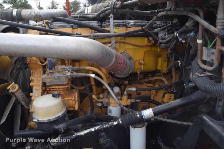 image for item DA9922 2007 Peterbilt 387 semi truck