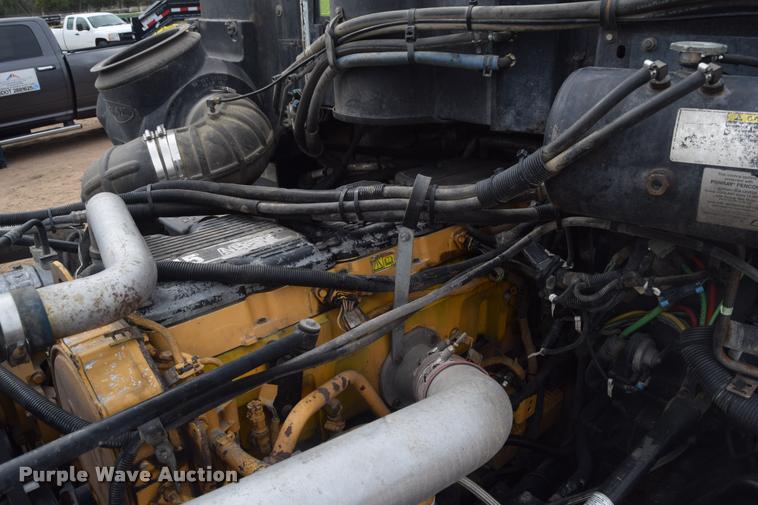 image for item DA9922 2007 Peterbilt 387 semi truck