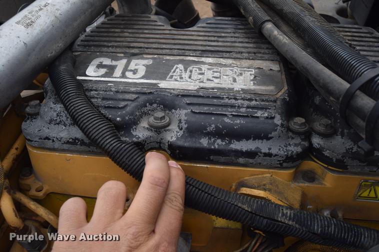 image for item DA9922 2007 Peterbilt 387 semi truck